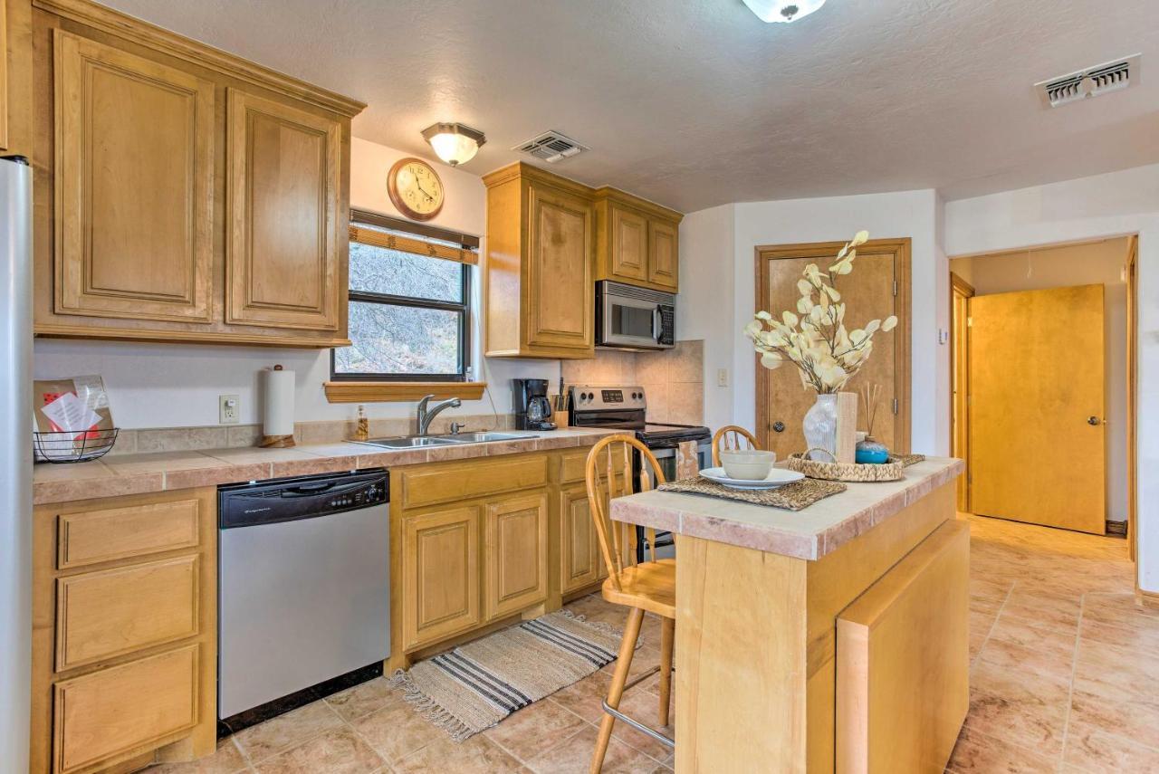 Medicine Park Cabin Rental With Mountain View 外观 照片