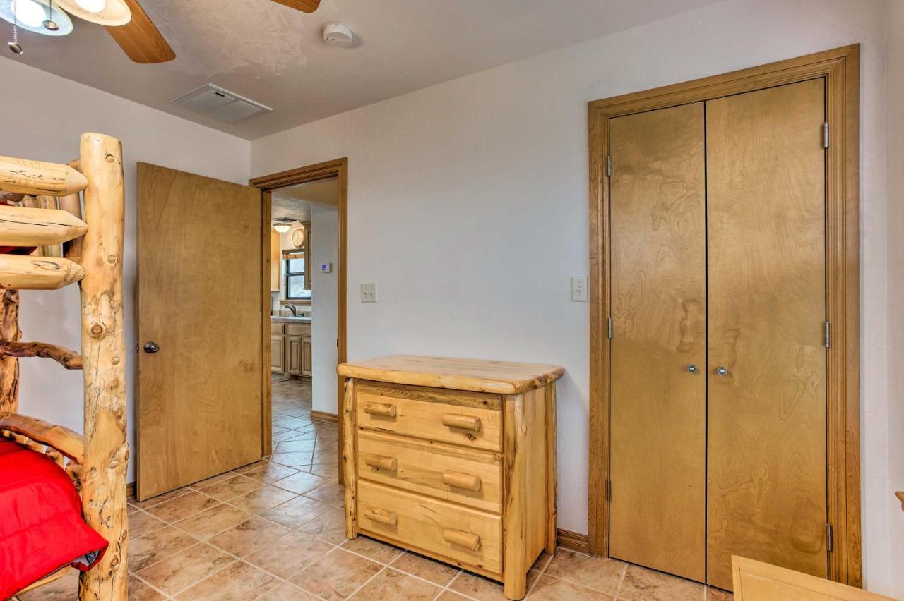 Medicine Park Cabin Rental With Mountain View 外观 照片